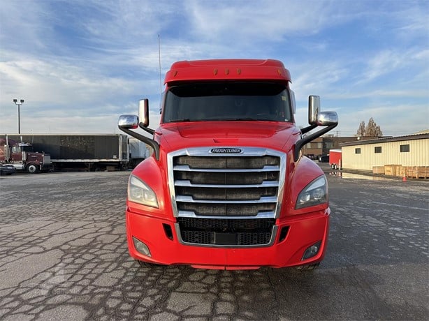 FREIGHTLINER 1