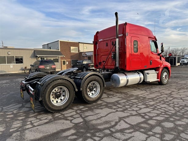 FREIGHTLINER 2