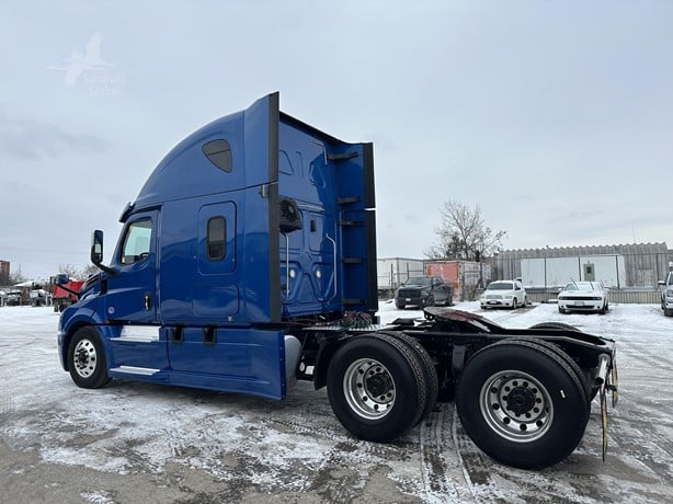 FREIGHTLINER 3