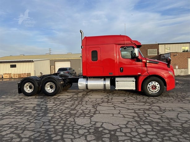 FREIGHTLINER 3